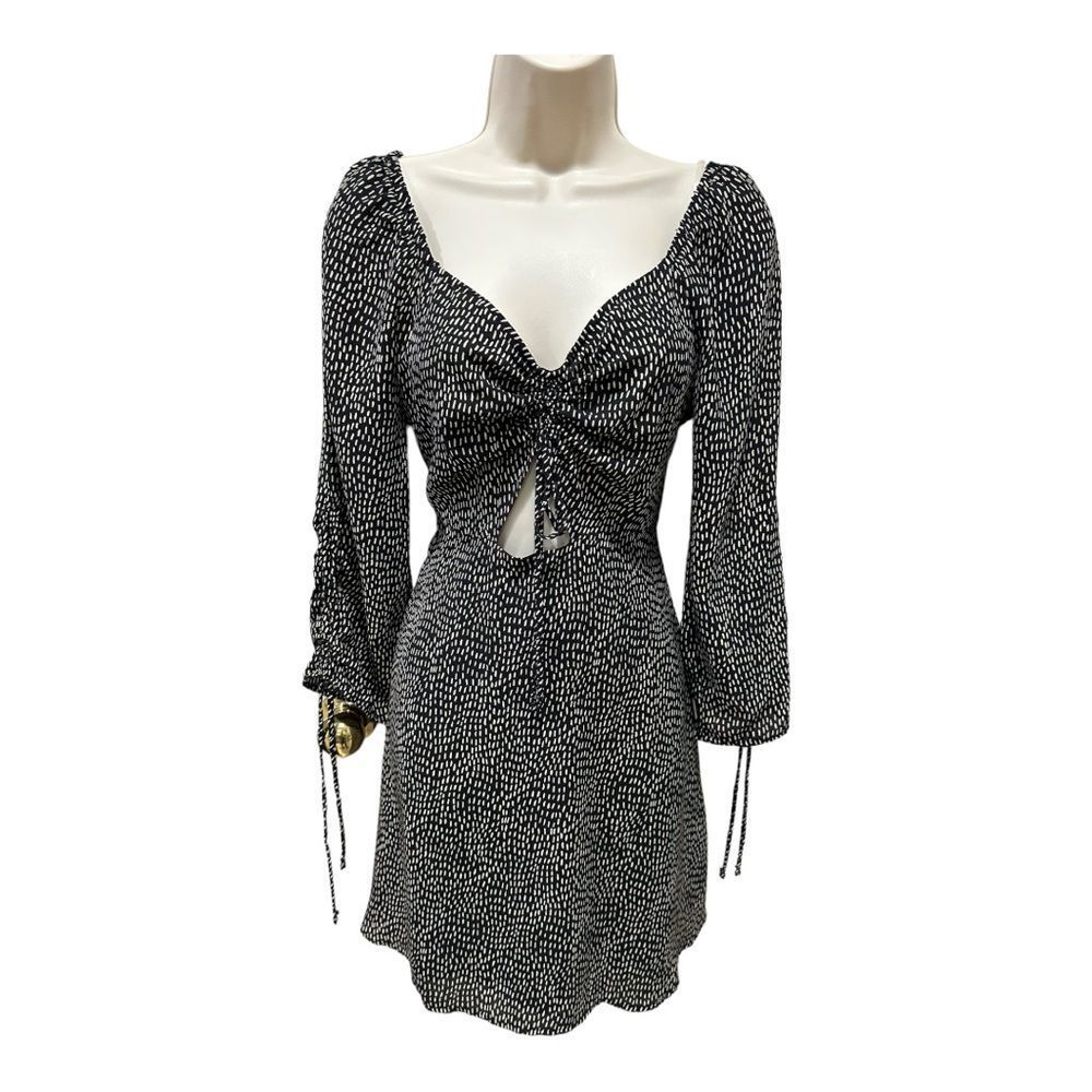 ⭐️ BLACK & WHITE KEYHOLE MIDI BOUTIQUE DRESS - SWEETHEART NECKLINE SIZE SMALL ⭐️